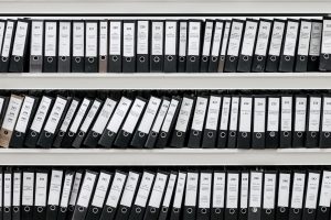 Le PQ, la CAQ, Tinder et l’administration publique